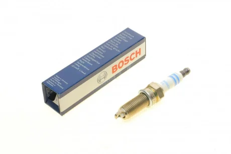 Свічка запалювання Kia Optima 2.0 GDi Hybrid 16- 0 242 135 556 BOSCH 0-242-135-556