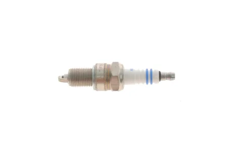 Свічка запалювання BMW 3 (E30)/5 (E28/E34)/7 (E23/E32) 81-92 M20/M30 0 242 229 779 BOSCH 0-242-229-779