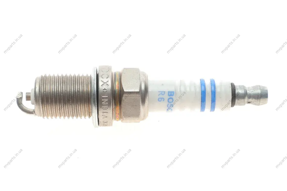 Свічка запалювання Toyota Camry 91-01 0 242 235 667 BOSCH 0-242-235-667 (фото 1)