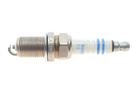 Свічка запалювання Toyota Camry 91-01 0 242 235 667 BOSCH 0-242-235-667