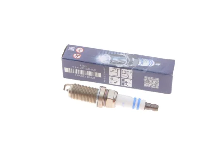 Свічка запалювання Ford Kuga 2.5i 08-12 0 242 236 528 BOSCH 0-242-236-528