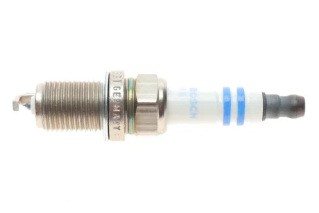 Свічка запалювання Toyota Yaris 1.5 Hybrid 12- 0 242 236 595 BOSCH 0-242-236-595