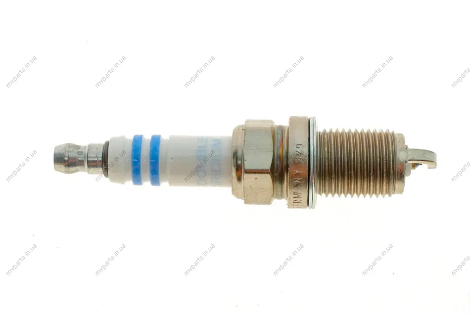 Свічка запалювання Infiniti J30/M30 3.0i/Lexus ES/GS/LS 2.0-4.3i 89-06 0 242 236 599 BOSCH 0-242-236-599 (фото 1)