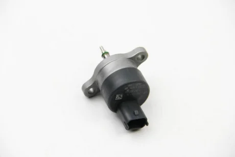 Клапан редукційний рейки паливної Renault Trafic/ Master 0 281 002 483 BOSCH 0-281-002-483