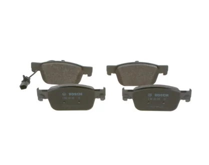 Колодки гальмівні (передні) Audi A4/A5 15- (з датчиком) 0 986 424 433 BOSCH 0-986-424-433