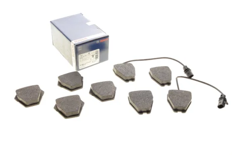 Колодки гальмівні (передні) Audi A4 97-01/A6 97-05/VW Passat B5 00-05/Phaeton 02-08 (+датчики) 0 986 424 690 BOSCH 0-986-424-690