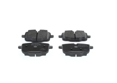 Колодки гальмівні (задні) BMW 5 (G30/G31)/7 (G11/G12)/X5 (G05)/X6 (G06) 17- 0 986 424 922 BOSCH 0-986-424-922