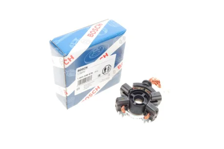 Щеткотримач стартера MB A-class (W168/W169)/C-class (W204)/E-class (W211) 1.6D-3.5 96- 1 004 336 678 BOSCH 1-004-336-678