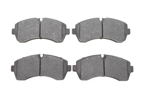 Колодки гальмівні (передні) MB Sprinter (906,907,910) 210-519CDI/VW Crafter 30-35/30-50 06-(спарка) PARTS KAVO KBP-10033