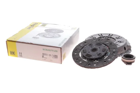 Комплект зчеплення Mitsubishi Pajero 2.5 TD 86-89 (d=230mm) (+вижимний) 623 1796 60 LuK 623-1796-60