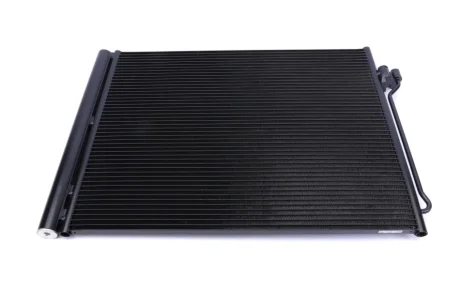 Радіатор кондиціонера BMW 5 (F10/F11)/7 (F01/F02/F03/F04) 09-18 MAHLE AC 463 000S MAHLE / KNECHT AC-463-000S