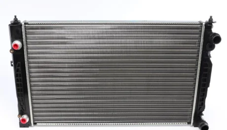 Радіатор охолодження Audi A4/A6/VW Passat 96-05 MAHLE CR 132 000S MAHLE / KNECHT CR-132-000S