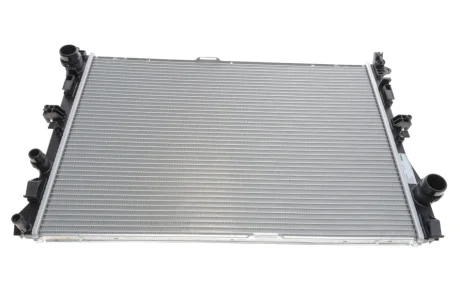 Радіатор охолодження MB C-Class (W205) 1.6/2.0i/2.2d 14-/E-Class (W213) 2.0i/2.0d 16- MAHLE CR 2100 000S MAHLE / KNECHT CR-2100-000S
