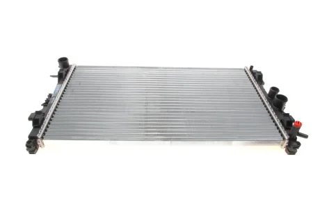 Радіатор охолодження MB Vito (W639) 03- (-/+AC) MAHLE CR 608 000P MAHLE / KNECHT CR-608-000P