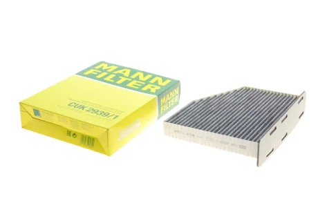 Фільтр салону VW Caddy 1.9TDI 03- (вугільний) -FILTER CUK 2939/1 MANN CUK-2939-1
