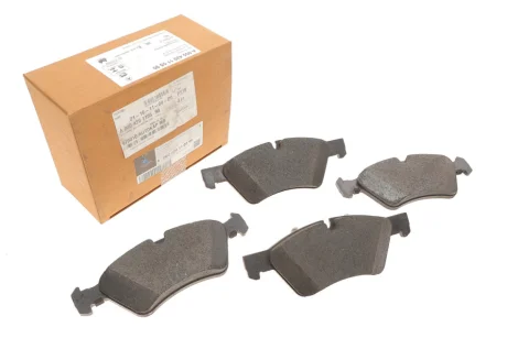 Колодки гальмівні (передні) MB E-class (W211)/M-class (W164) 03- MERCEDES MERCEDES-BENZ 000420110590