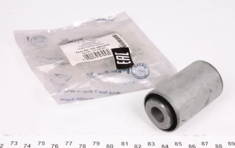 Сайлентблок кронштейна КПП VW T4 90-03 100 399 0032 MEYLE 100-399-0032