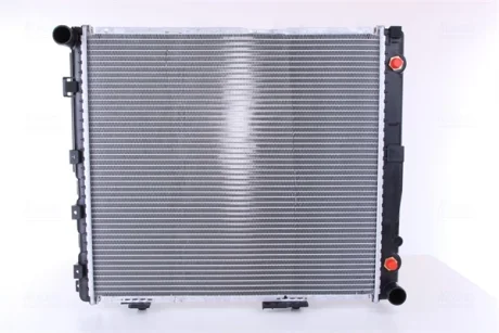 Радіатор охолодження MERCEDES E-CLASS W 124 (84-) D, AT (вир-во Nissens) NISSENS 62698A