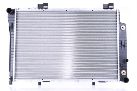 Радіатор охолодження MERCEDES C-CLASS W 202/ CLK-CLASS W 208 (вир-во Nissens) NISSENS 62756A