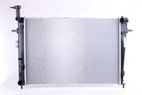 Радіатор охолодження двигуна Hyundai Tucson/Kia Sportage 04-MT (вир-во Nissens) NISSENS 675003