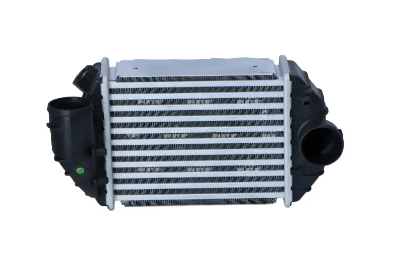 Радіатор інтеркулера Audi A4/VW Passat B5 2.5D 97-05 NRF 30133 (фото 1)