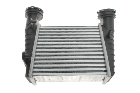 Радіатор інтеркулера VW Passat 1.9/2.0 TDI 00-05 NRF 30138A