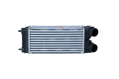 Радіатор інтеркулера Citroen Berlingo/Peugeot Partner 1.6HDi 04- NRF 30190