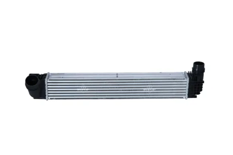 Радіатор інтеркулера Renault Scenic III/Megane III 1.9D/2.0TCei 08- NRF 30268