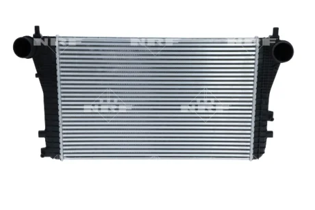 Радіатор інтеркулера VW Passat/Sharan/Tiguan 1.4-2.0D 05- NRF 30306
