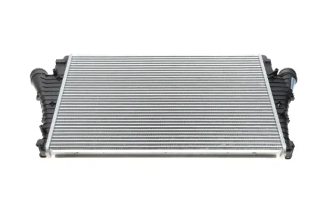 Радіатор інтеркулера Opel Vectra C/Signum 1.9CDTI 04-08 NRF 30475