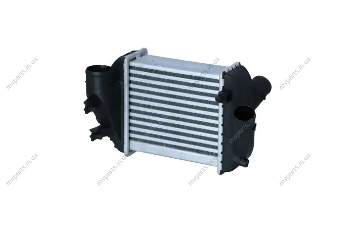 Радіатор інтеркулера Audi A4 2.5HDI 00-06 NRF 30755 (фото 1)