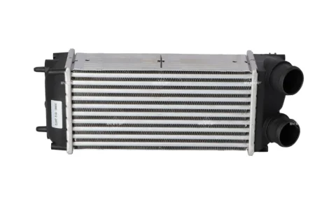 Радіатор інтеркулера Citroen C4/Peugeot 307 1.6 HDi 03-13 NRF 30860