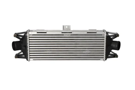 Радіатор інтеркулера Iveco Daily III/IV 2.3D-3.0D 99- NRF 30879