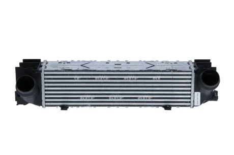 Радіатор інтеркулера BMW 3 (F30/F80)/4 (F33/F83) 11- N20/N26/B38 NRF 309028