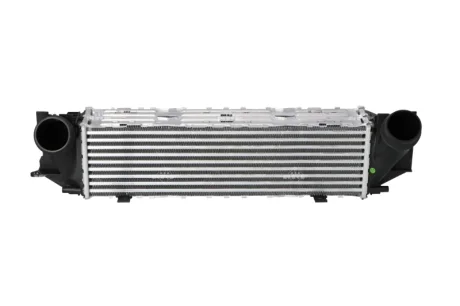 Радіатор інтеркулера BMW 5 (F10/F11) 10-17 NRF 30965