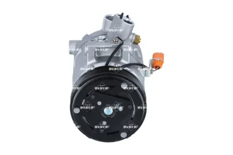 Компресор кондиціонера Audi A1/A3/Q2/Q3/Seat Leon/Skoda Fabia/VW Caddy/Golf 1.2-2.0D 14- NRF 320197