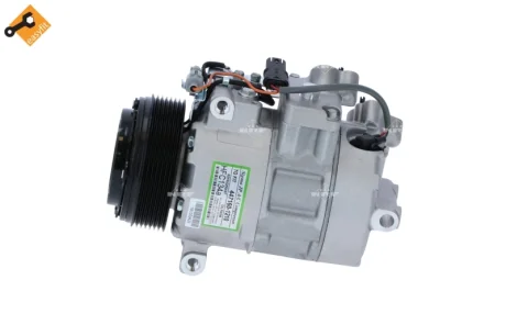 Компресор кондиціонера BMW 5 (F10/F11)/7 (F01/F02/F03/F04)/X5 (E70)/X6 (E71/E72) 3.0D N57 08-17 NRF 32833