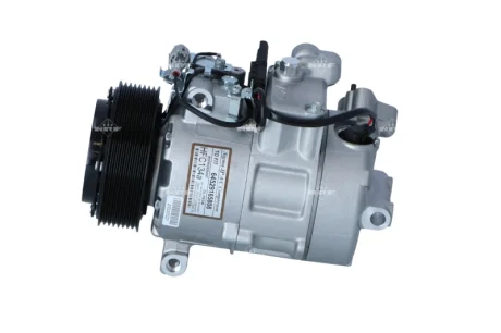 Компресор кондиціонера BMW 5 (F10/F11) 2.5/3.0i (N52/N53) 09-13 (8PK/d=110mm) NRF 32888