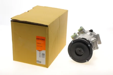Компресор кондиціонера Toyota Camry 2.4 06-11 NRF 32982