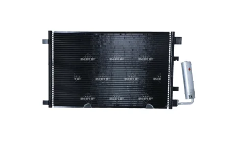 Радіатор кондиціонера (з осушувачем) Nissan Qashqai 1.6 07-13 NRF 350042
