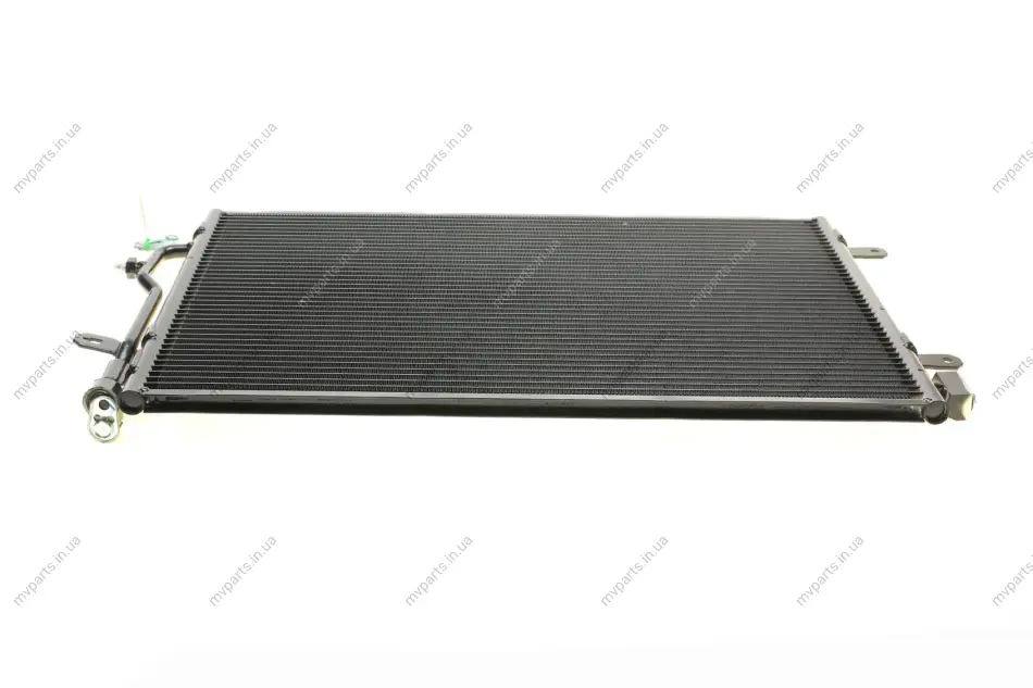 Радіатор кондиціонера Audi A4/A6 00-05 NRF 35404 (фото 1)