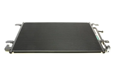Радіатор кондиціонера Audi A4/Seat Exeo 1.6-3.2 02-13 NRF 35560