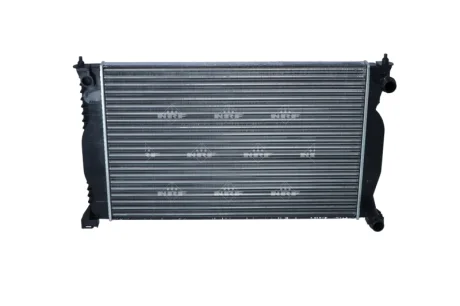 Радіатор охолодження Audi A4 1.6-2.0/1.9/2.0TDI 00-09/Seat Exeo 08-13 (економ клас) NRF 50539A