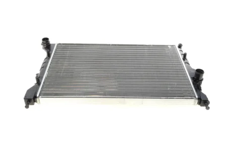 Радіатор охолодження Alfa Romeo 147/GT 1.9D 01-10 NRF 53238