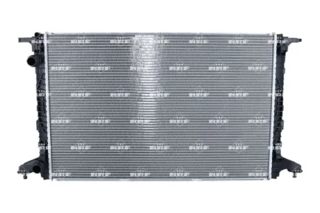 Радіатор охолодження Audi A4 15-/A6 18-/VW Touareg 2.0 TFSi 18- (МКПП) NRF 550030