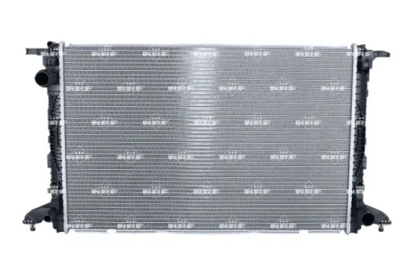 Радіатор охолодження Audi A4/A5/A6/A7 3.0TDI 15-/Q7 3.0TFSI 15-19 NRF 550276