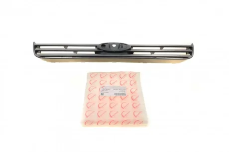 Решітка радіатора Ford Connect 09-13 ROTWEISS RWS2283