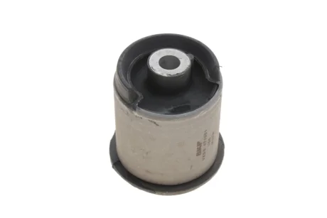 Сайлентблок балки (задньої) VW Golf IV/Bora 00-06 VKDS 471001 SKF VKDS-471001