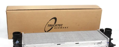 Радіатор інтеркулера MB Sprinter 2.2-3.0 CDI/VW Crafter 2.5TDI 06- AUTOMOTIVE 02.40.235 TRUCKTEC 02-40-235