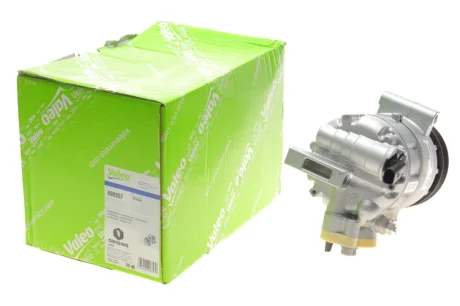 Компресор кондиціонера VW Caddy III/IV 1.6-2.0 TDI 03-/Crafter 2.5TDI 06-13/T6 2.0 TDI 15- VALEO Valeo 699357